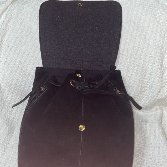 Like new Vintage Victorian Trading Company Floral Leather backpack - Picture 7 of 13